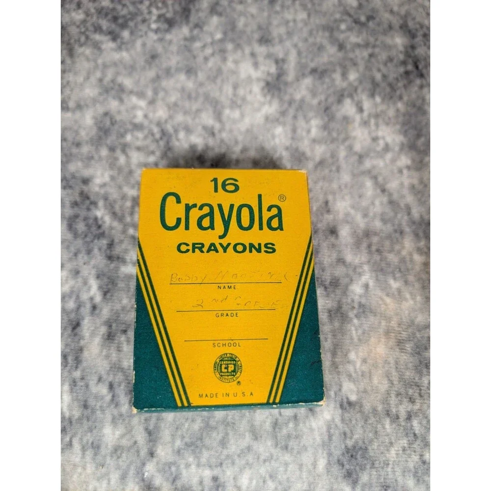 Vintage Crayola Crayons Box of 16 Brilliant Color Binney & Smith